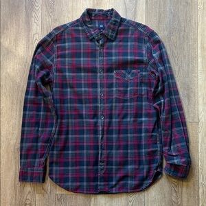 Gap Plaid Flannel Button-Down Shirt | Red & Navy | Men’s Medium
